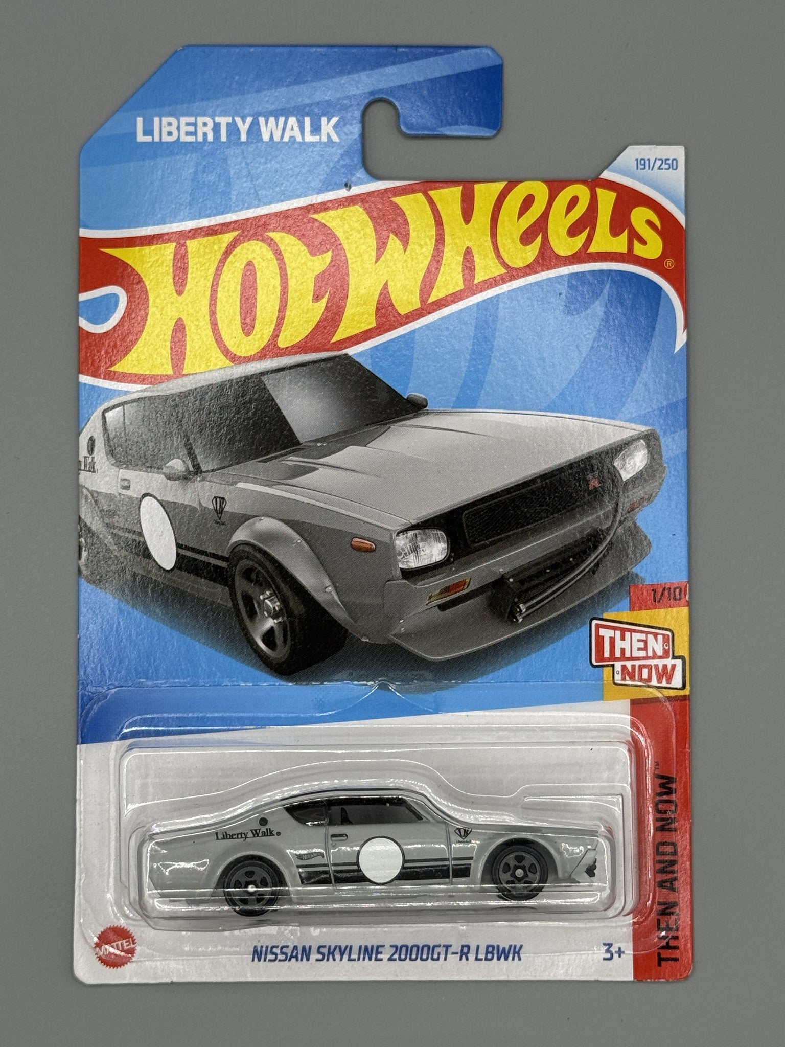 Hot Wheels Nissan Skyline 2000GT-R LBWK - Grey - Long Card