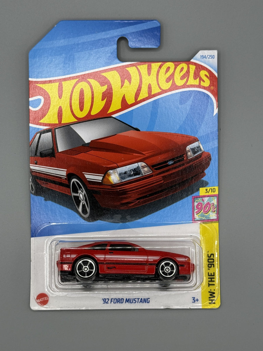 Hot Wheels '92 Ford Mustang - Red - Long Card