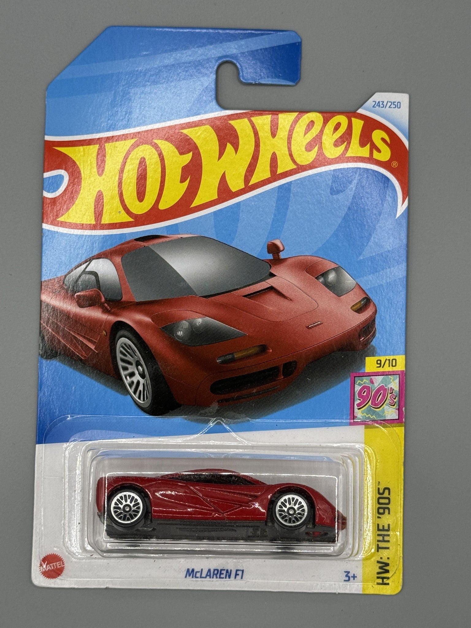Hot Wheels McLAREN F1 - Red - Long Card