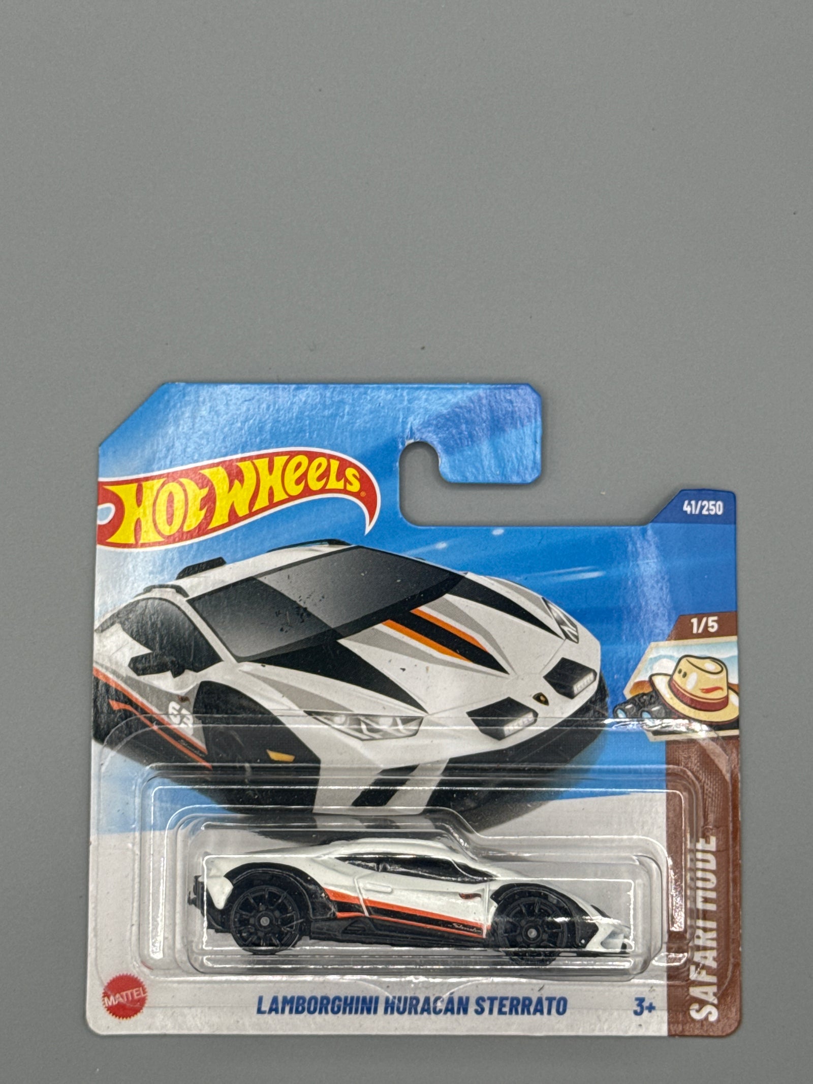 Hot Wheels Lamborghini Huracan Sterrato - Mainline - White