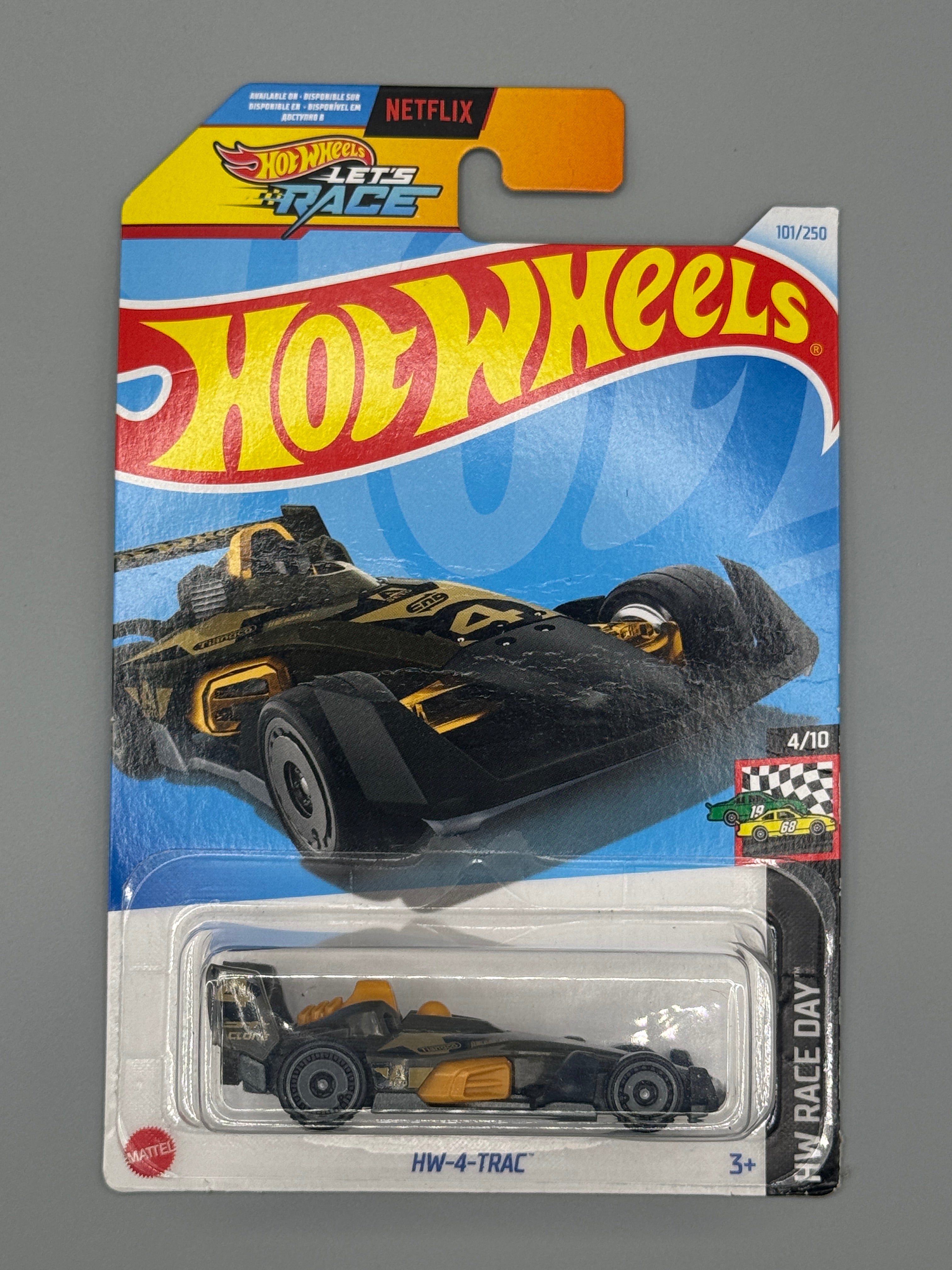 Hot Wheels HW-4-TRAC - Black - Long Card