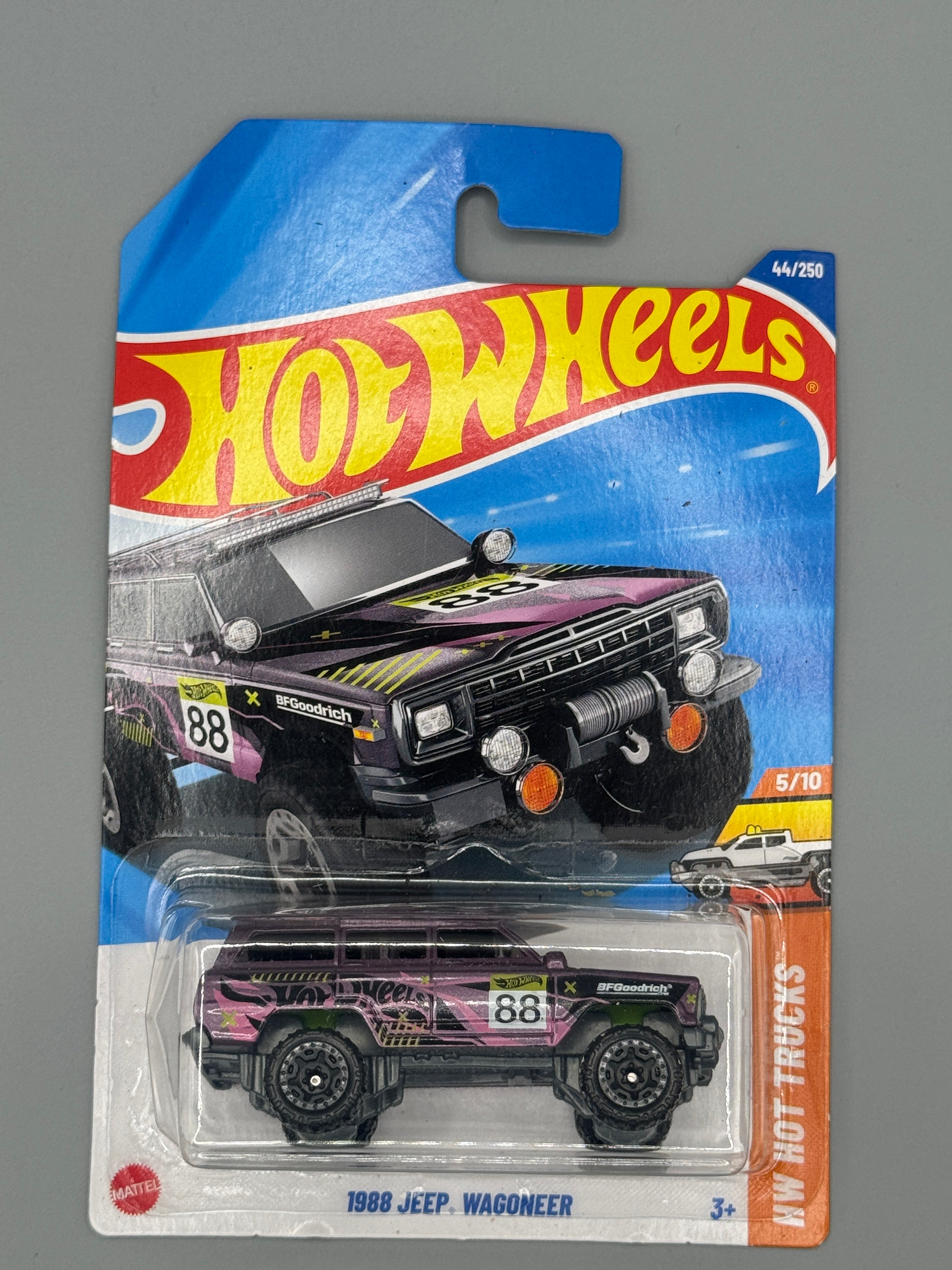 Hot Wheels 1988 Jeep Wagoneer - Mainline - Purple - Long Card