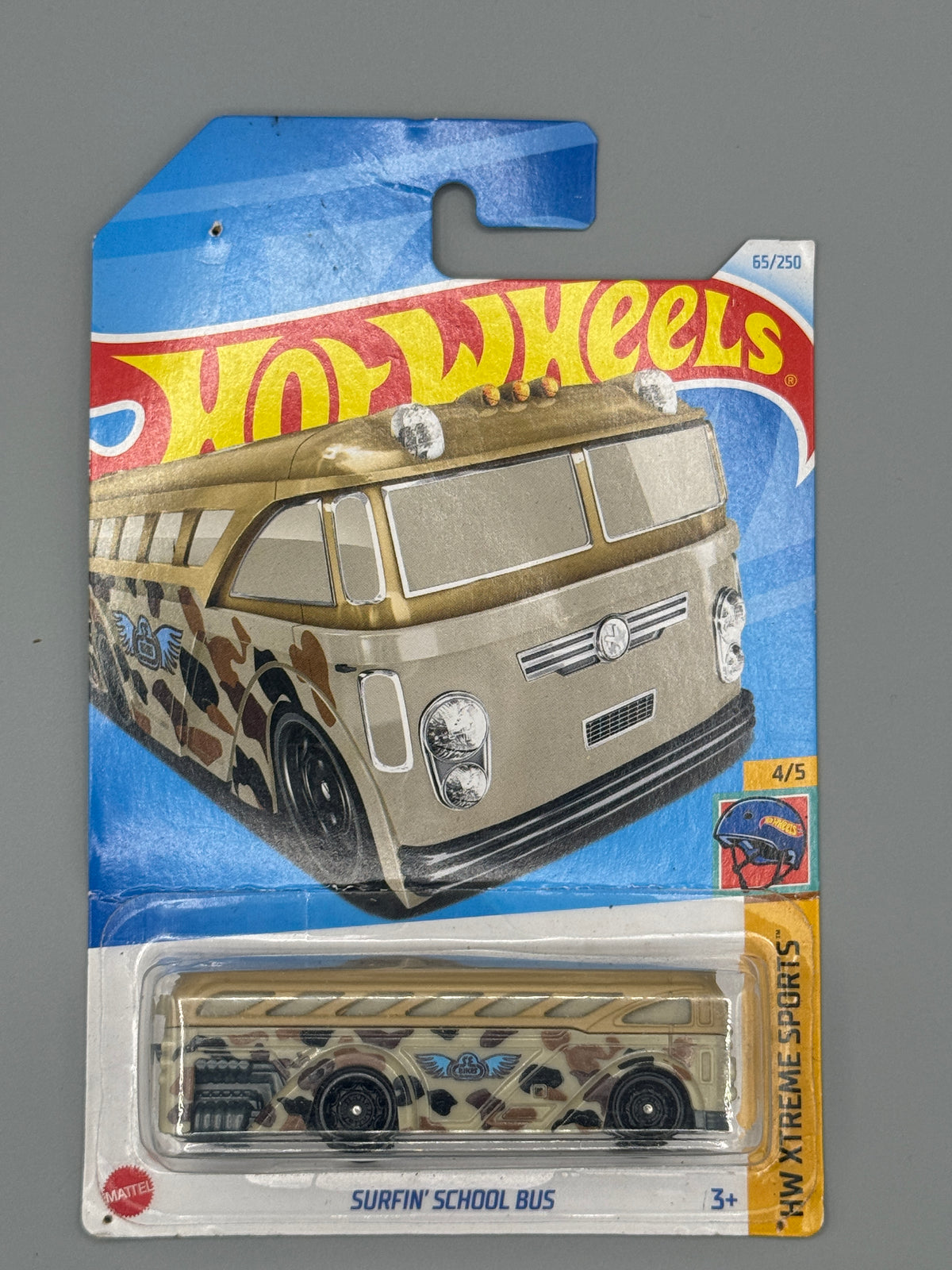Hot Wheels Surfin' School Bus - Short Card
